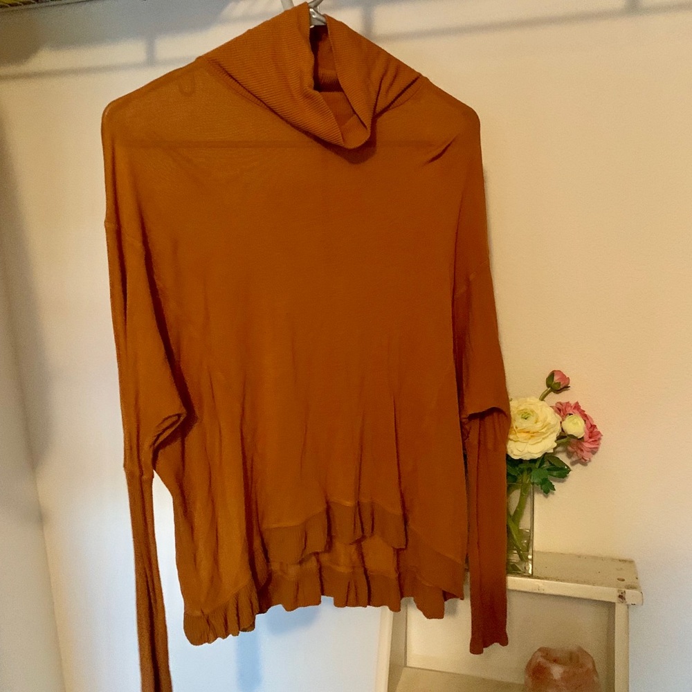 Forever 21 High Low Turtleneck Mustard- M (EUC)